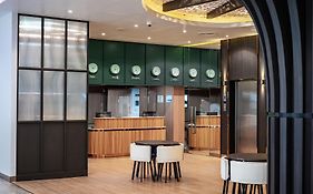 Vix Bangkok At Victory Monument